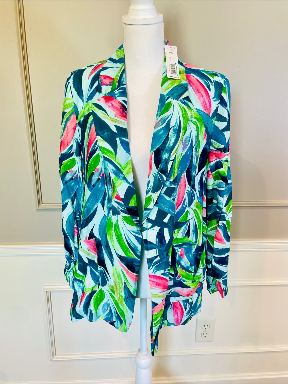 New Investments Large Open Front Blazer Cardigan Tropical Leaf Open Front $89